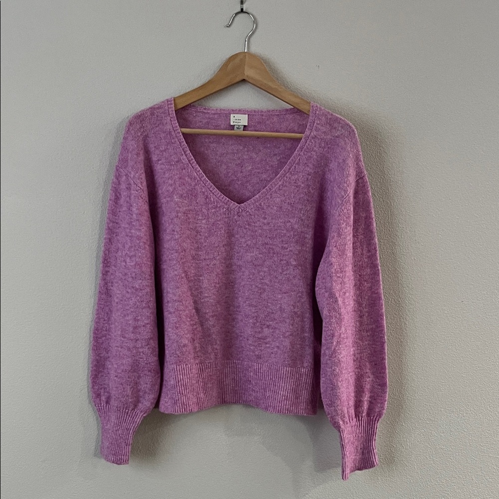 A New Day V-Neck Sweater Size S Lavender Pink